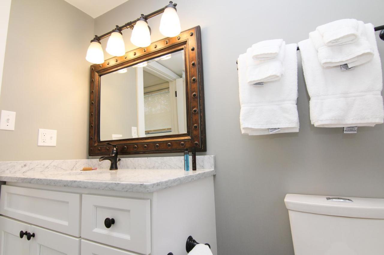 Two Bedroom With Lake View Wolfeboro Exterior foto